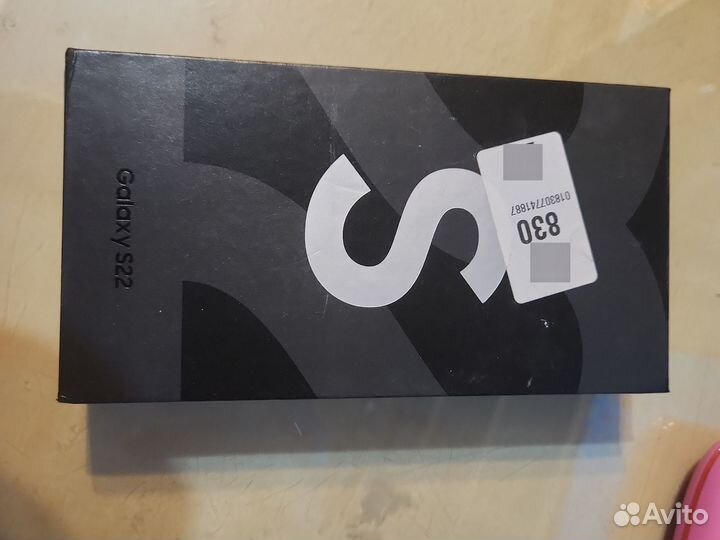 Samsung Galaxy S22, 8/256 ГБ