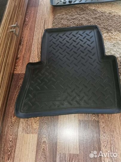 Автомобильные коврики резиновые