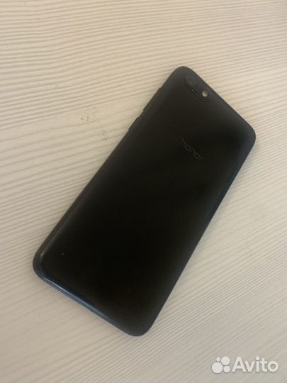 Телефон honor 7а