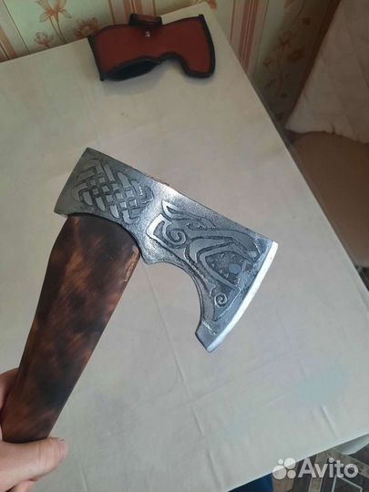 Топор старинный