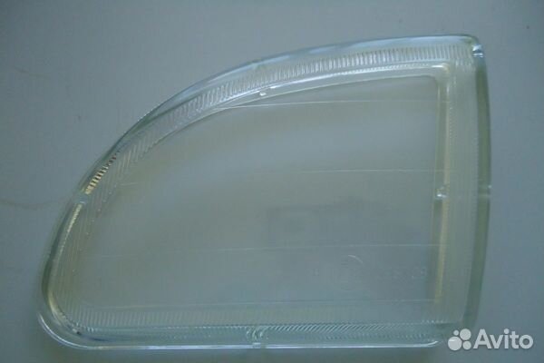 Стекло противотуманной фары Nissan Primera P11 пра