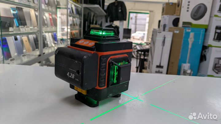 Лазерный уровень hilda 4D Green