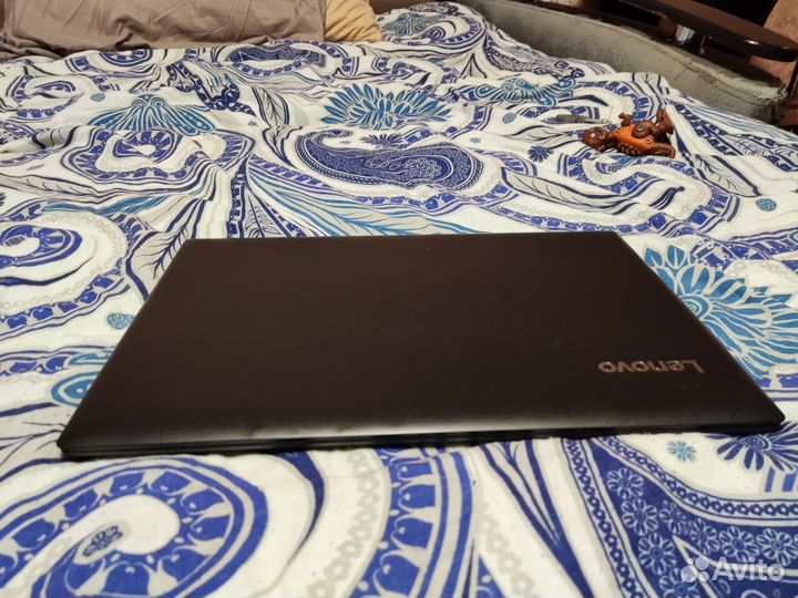 Ноутбук lenovo