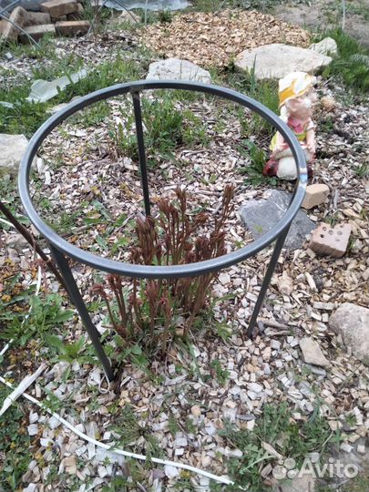 Подставка под пионы и цветы