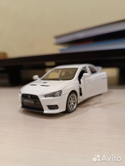 Моделька Mitsubishi Lancer Evolution