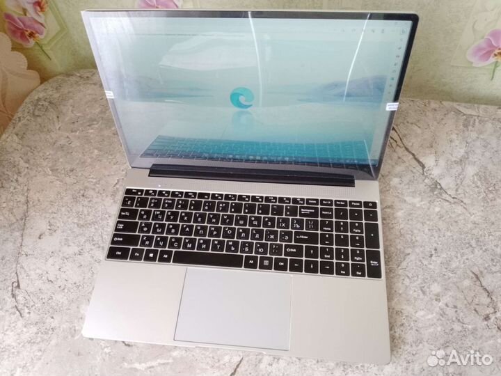 Ноутбук новый