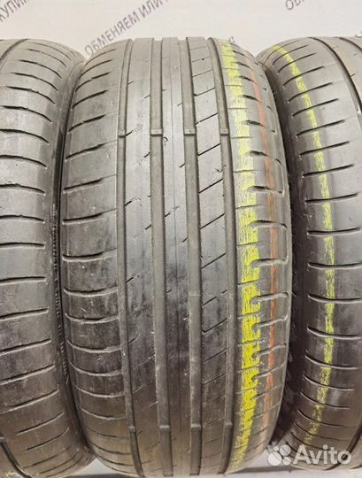 Goodyear EfficientGrip Performance 215/55 R16 97W