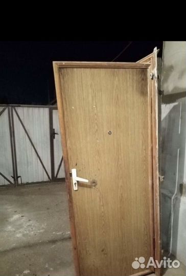 Дверь металлическая