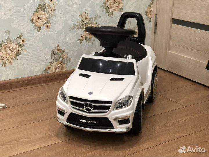 Детский автомобиль машинка-каталка