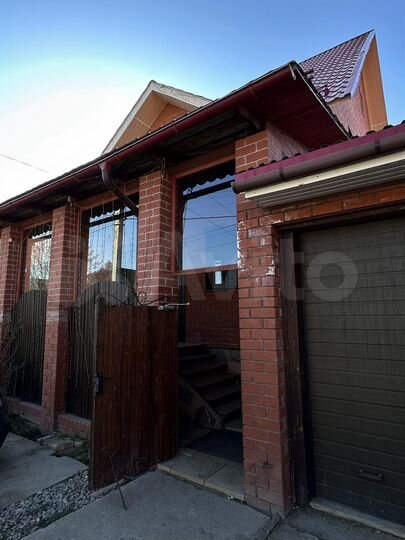 Коттедж 218 м² на участке 6 сот.