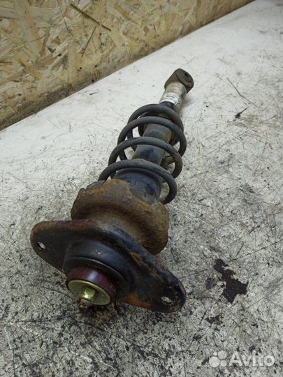 Стойка подвески задняя левая Mini Cooper хэтчбек