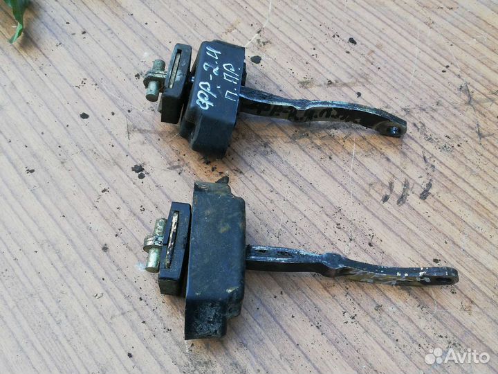 Ограничитель двери Опель Фронтера А