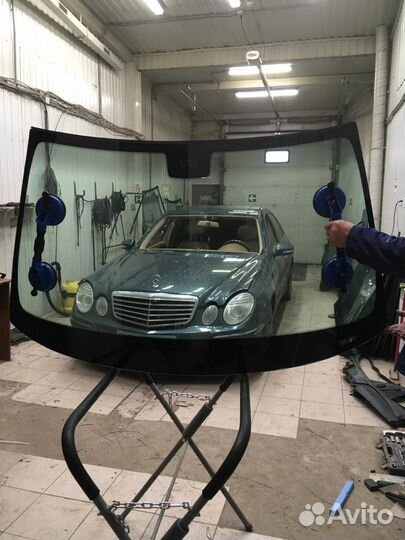 Лобовое стекло Mercedes w211 Мерседес 211