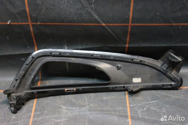 Рамка противотуманной фары левая-Hyundai Tucson 3