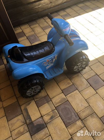 Детский квадроцикл на аккумуляторе