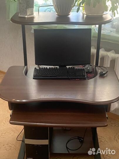 Компьютерный стол