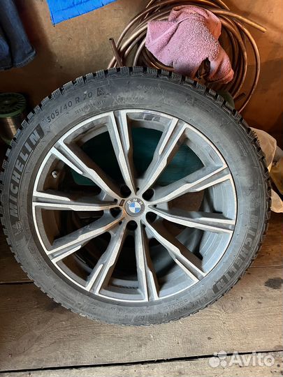 Michelin X-Ice North 4 SUV 275/45 R20 и 305/40 R20
