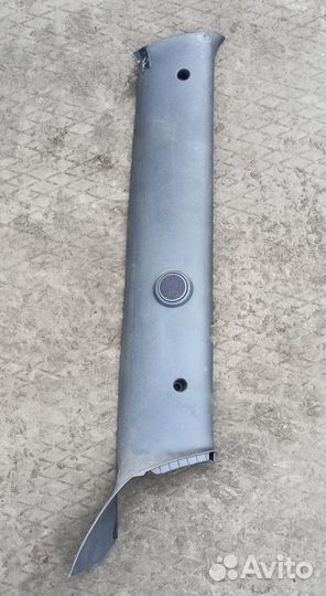 Накладка стойки кабины правая scania