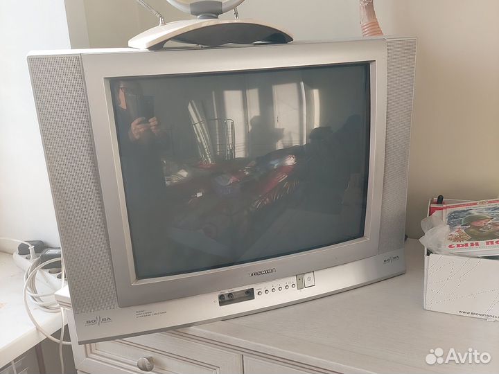 Телевизор toshiba Bomba