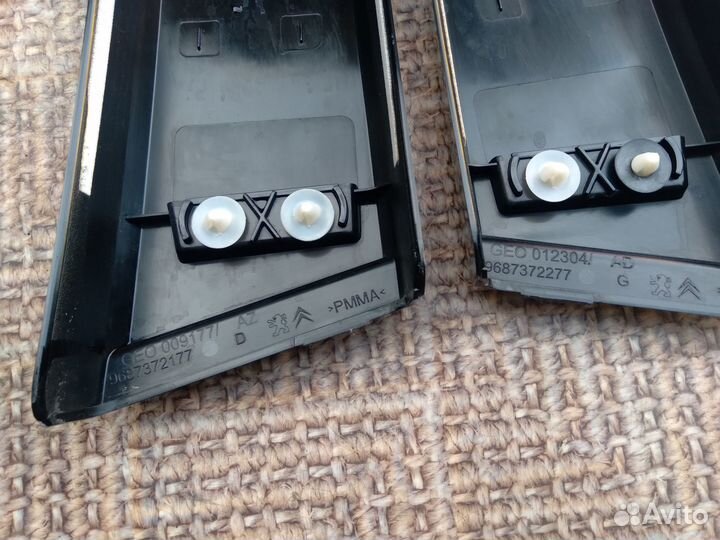 Накладка средней стойки Citroen С4 2013г