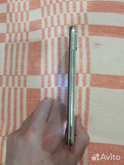 iPhone X, 256 ГБ