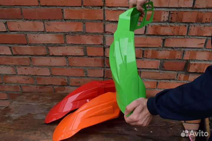 Крыло переднее универсальное