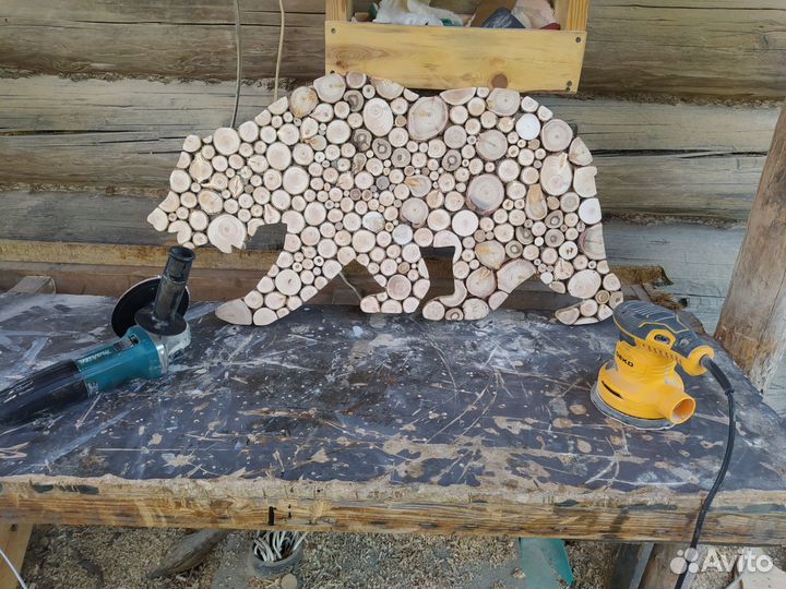 Медведь из спилов дерева