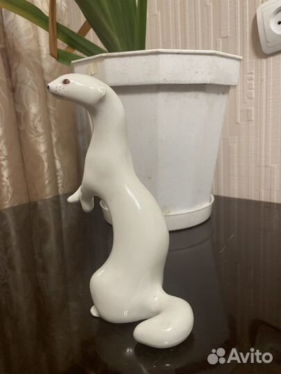 Статуэтка ласка лфз