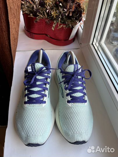 Кроссовки Brooks Levitate GTS