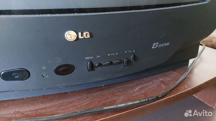 Телевизор LG CF-20D60