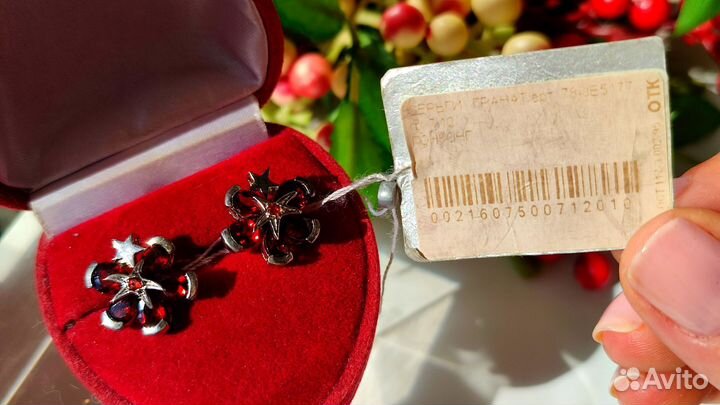 Серьги гвоздики с гранатами пиропами 7,12гр, s925