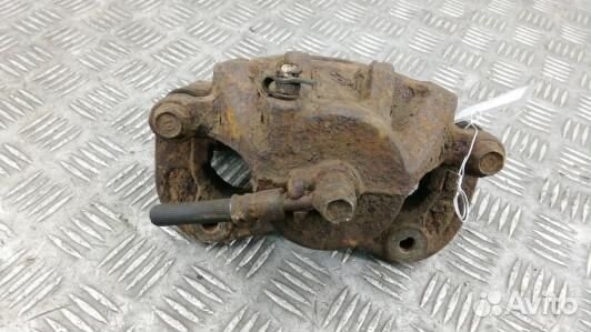 Суппорт тормозной передний правый jeep compass 1