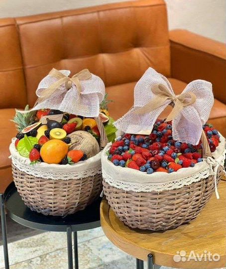 Фруктовые корзины и коробки