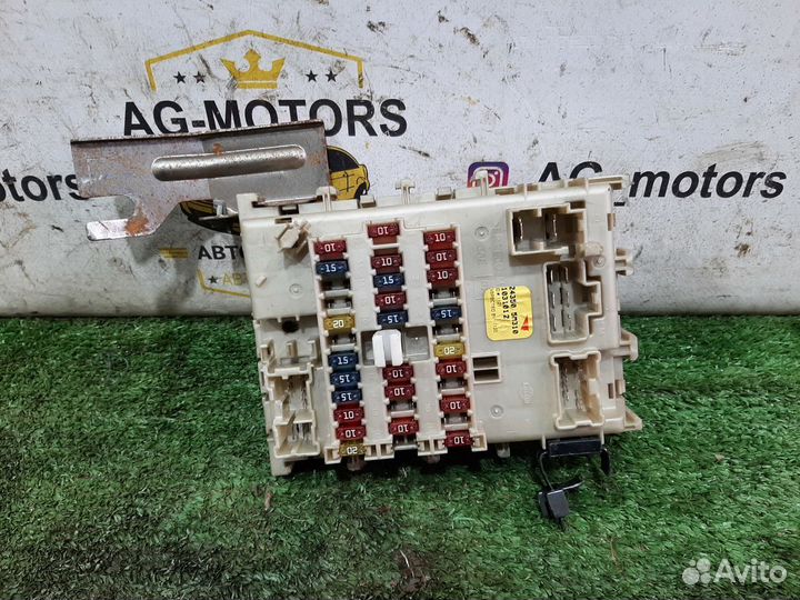 Блок предохранителей салонный Nissan Almera N16