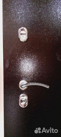 Дверь входная уличная с терморазрывом