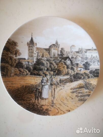 Настенные тарелки фарфор