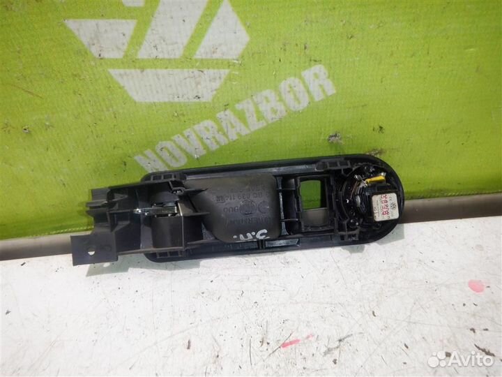 Ручка двери задней внутренняя правая Фольксваген