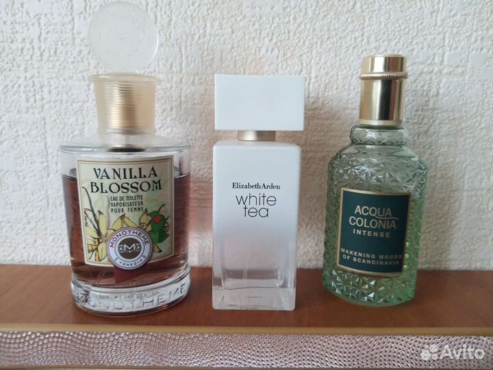 Парфюмерия из личной коллекции флаконами и распив