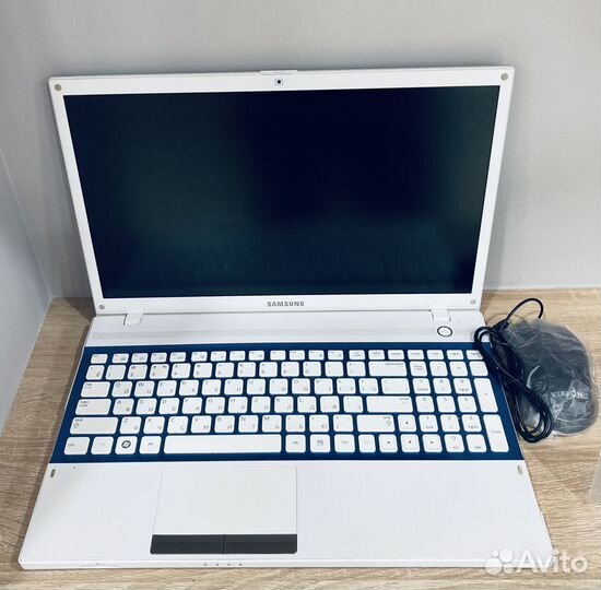 Ноутбук Samsung np300v5a