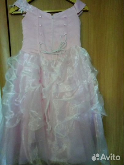 Платье праздничное