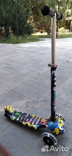 Самокат детский трехколесный светящиеся колеса