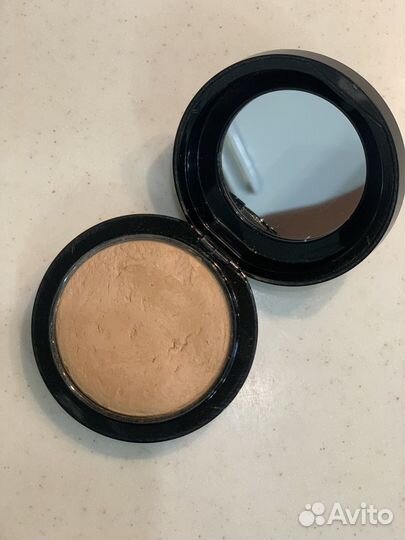 Пудра MAC mineralize medium golden