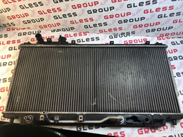 Радиатор BA аt б/у 323 Familia