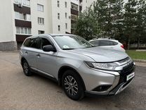 Mitsubishi Outlander 2.0 CVT, 2020, 50 000 км, с пробегом, цена 2 590 000 руб.