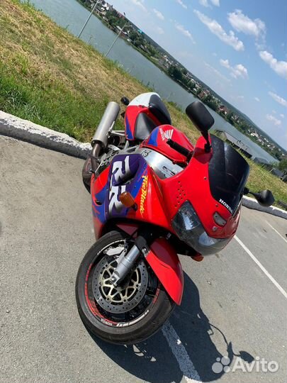 Honda cbr 919 rr