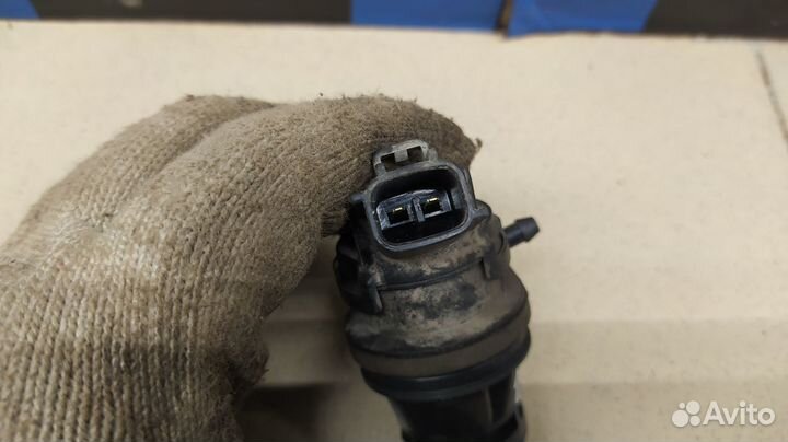 Насос омывателя Land Cruiser (150) -Prado 2009