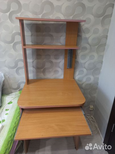 Компьютерный стол