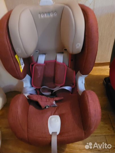 Автомобильное кресло