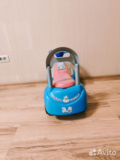 Машина-каталка для малышей