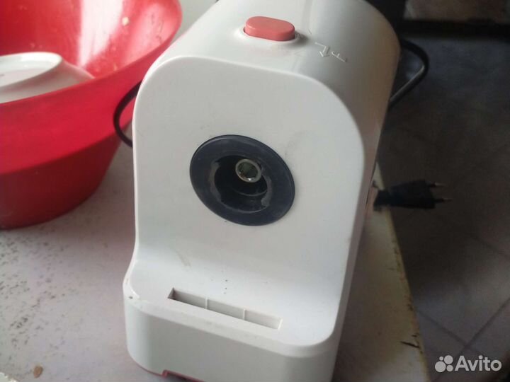 Электромясорубка с соковыжималкой новая в упаковке